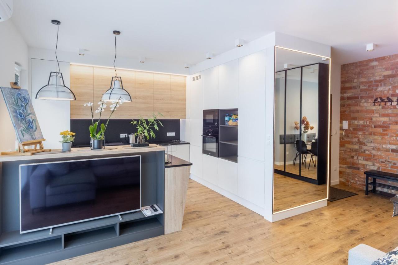 Vip Apart Bielany Przy Metrze วอร์ซอ ภายนอก รูปภาพ